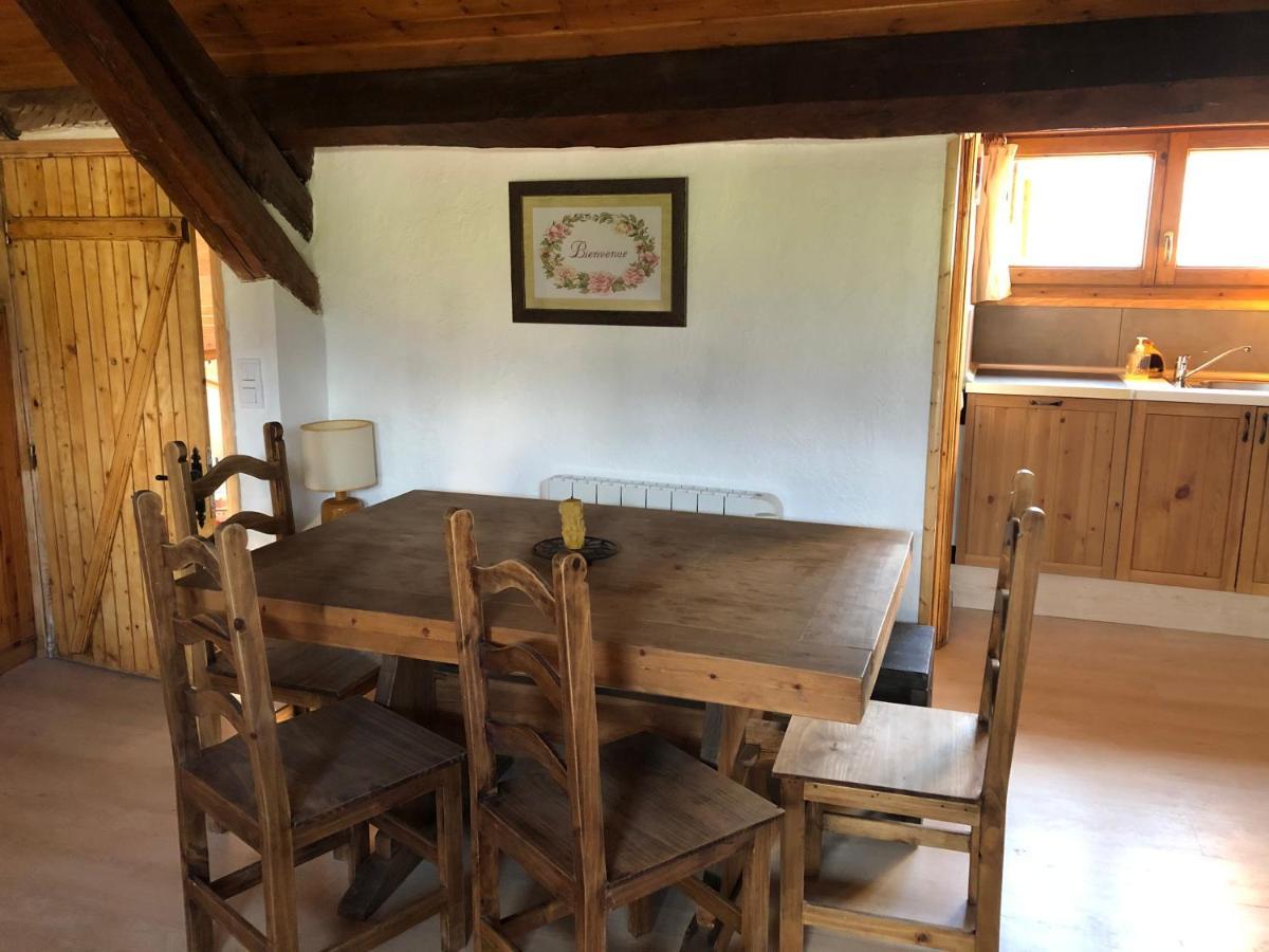 Charmant appartement dans le village/Coqueto apartamento en el pueblecito La Cabanasse Extérieur photo
