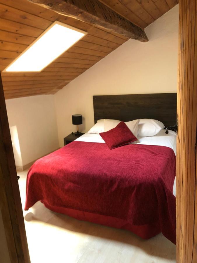 Charmant appartement dans le village/Coqueto apartamento en el pueblecito La Cabanasse Extérieur photo