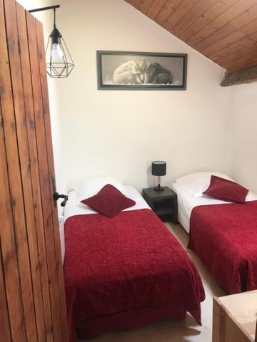 Charmant appartement dans le village/Coqueto apartamento en el pueblecito La Cabanasse Extérieur photo